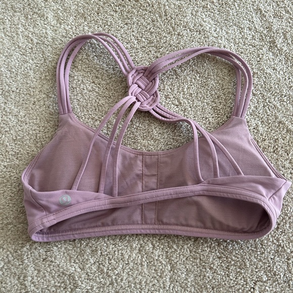 Lululemon sports bra with cups size 4 - Picture 2 of 2